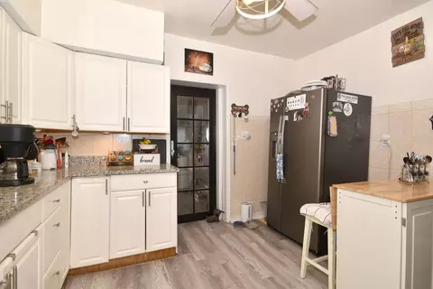 Kitchen - 2533 N Newcastle Ave, Chicago, IL 60707 photo 2 of 8