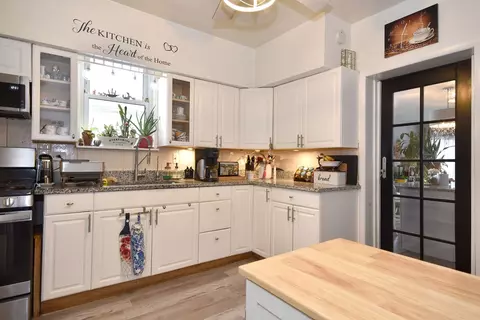 Kitchen - 2533 N Newcastle Ave, Chicago, IL 60707 photo 1 of 8