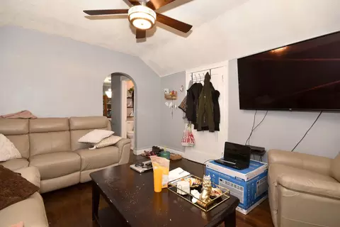 Living - 2533 N Newcastle Ave, Chicago, IL 60707 photo 4 of 4
