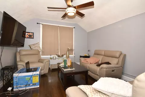 Living - 2533 N Newcastle Ave, Chicago, IL 60707 photo 3 of 4