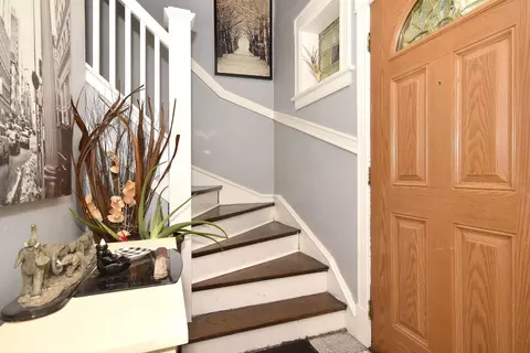 Entry Way - 2533 N Newcastle Ave, Chicago, IL 60707 photo 1 of 2
