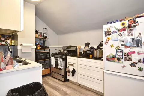 Kitchen - 2533 N Newcastle Ave, Chicago, IL 60707 photo 7 of 8