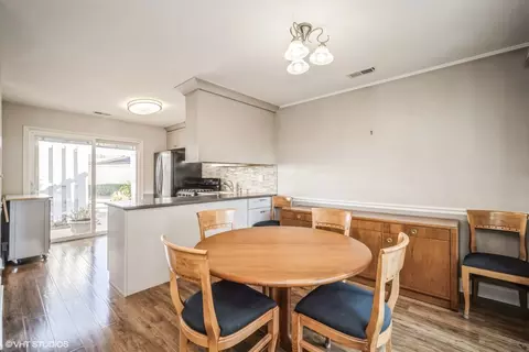 793 Barnaby Pl, Wheeling, IL 60090 photo 4