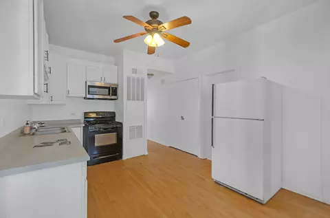 2902 N Woodard St, Chicago, IL 60618 photo 6