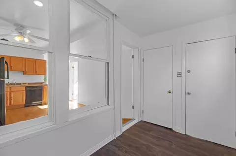 2902 N Woodard St, Chicago, IL 60618 photo 10