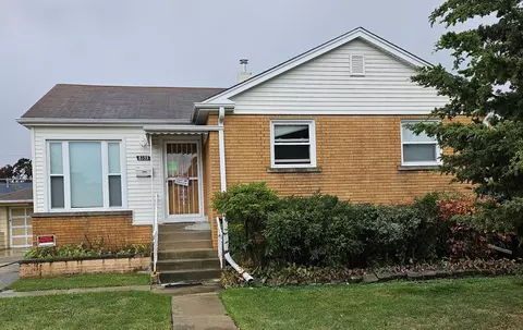 8133 W Winona St, Norridge, IL 60706