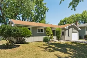 5112 Elmwood Rd, Oak Forest, IL 60452