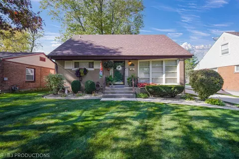 18646 Lexington Ave, Homewood, IL 60430