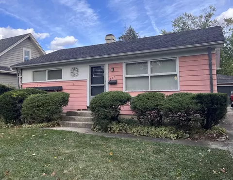 835 Hammerschmidt Ave, Lombard, IL 60148