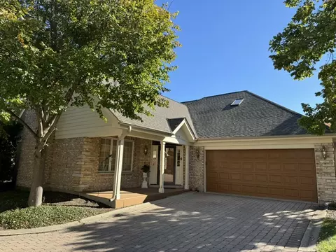 309 Rivershire Ct, Lincolnshire, IL 60069