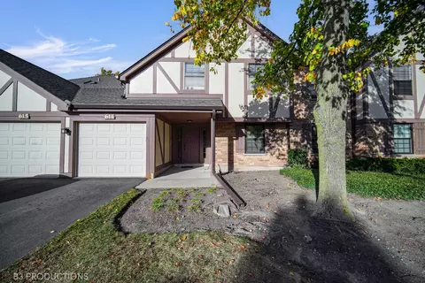 613 Catherine Ct #613, Wood Dale, IL 60191