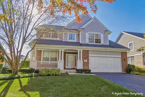 453 Valhalla Ter, Vernon Hills, IL 60061
