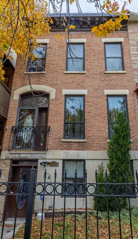 1640 W Warren Blvd, Chicago, IL 60612