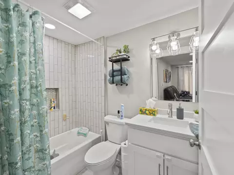 Bath - 149 N Arseneau Rd, Kankakee, IL 60901 photo 1 of 3