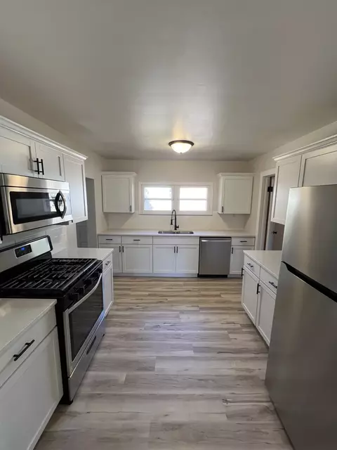 103 E Jones St, Plano, IL 60545 photo 7
