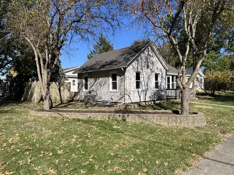 103 E Jones St, Plano, IL 60545 photo 2