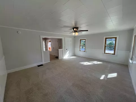 103 E Jones St, Plano, IL 60545 photo 6