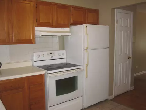 7956 Madison St #2E, River Forest, IL 60305 photo 3