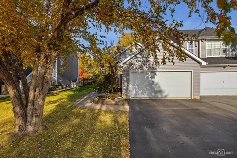 413 Newport Cir, Oswego, IL 60543