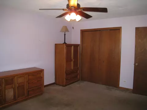 426 Castle Rd, Mchenry, IL 60050 photo 17