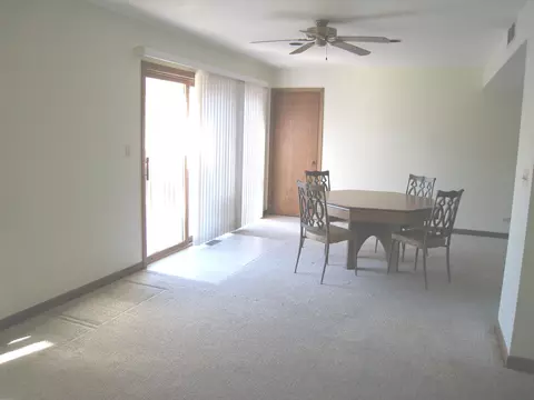 426 Castle Rd, Mchenry, IL 60050 photo 22