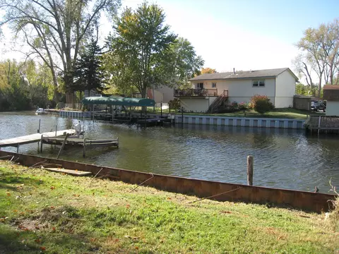 426 Castle Rd, Mchenry, IL 60050 photo 29