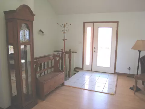 426 Castle Rd, Mchenry, IL 60050 photo 7