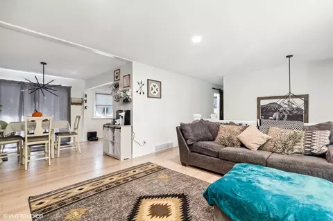 Other - 907 Scott St, Algonquin, IL 60102 photo 1 of 4