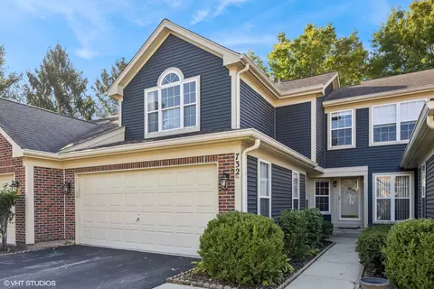 732 Bent Ridge Ln, Elgin, IL 60120