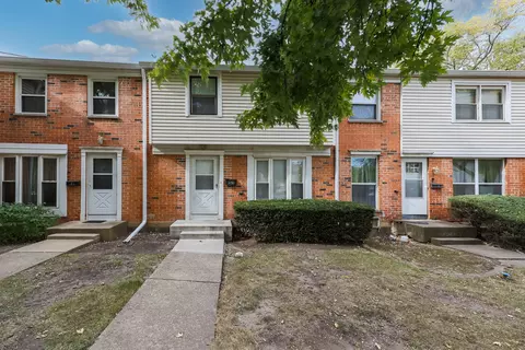 3152 Medford Ct #3152, Streamwood, IL 60107