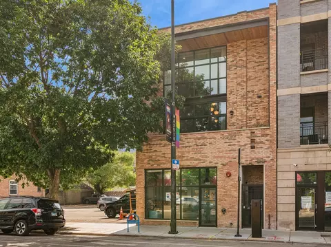 3524 N Halsted St, Chicago, IL 60657