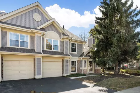 1175 Talbots Ln, Elk Grove Village, IL 60007