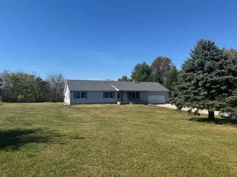 16968 Carl Springs Rd, Wapella, IL 61777