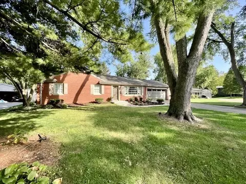 Exterior - 5 Boone Ct, Normal, IL 61761 photo 2 of 9