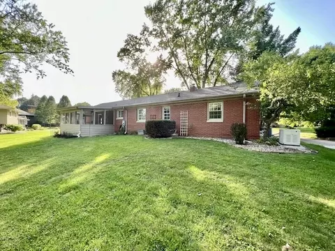 Exterior - 5 Boone Ct, Normal, IL 61761 photo 5 of 9