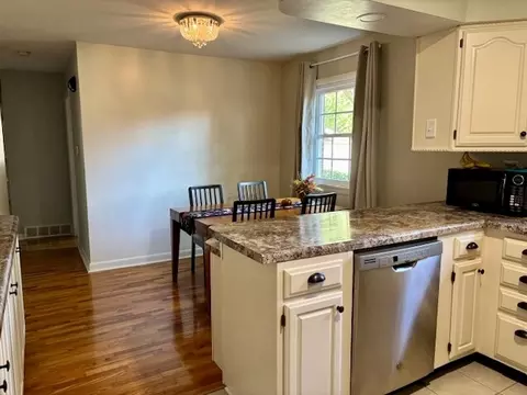 Dining - 5 Boone Ct, Normal, IL 61761 photo 2 of 2