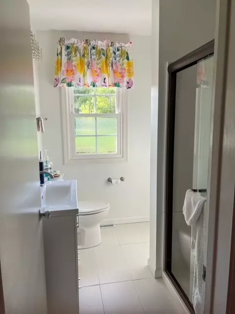 Bath - 5 Boone Ct, Normal, IL 61761 photo 1 of 1