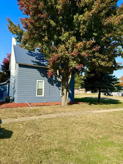 Other - 104 E 3rd St, Tampico, IL 61283 photo 2 of 4