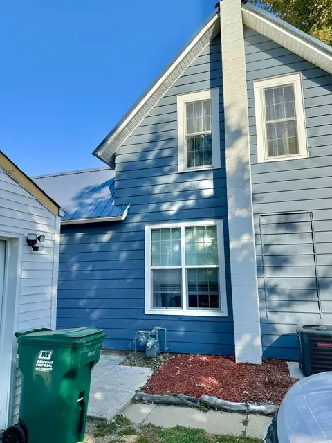 Exterior - 104 E 3rd St, Tampico, IL 61283 photo 3 of 4