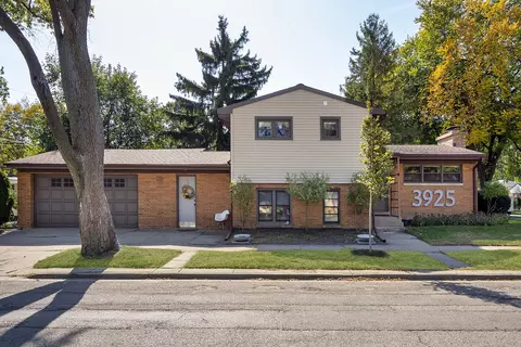 3925 Cleveland St, Skokie, IL 60076
