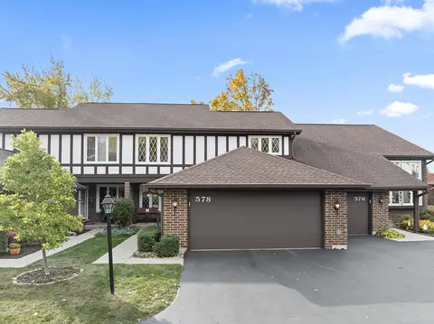 578 Cress Creek Ter, Crystal Lake, IL 60014