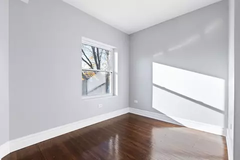 6321 S Champlain Ave, Chicago, IL 60637 photo 10