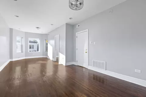 6321 S Champlain Ave, Chicago, IL 60637 photo 8