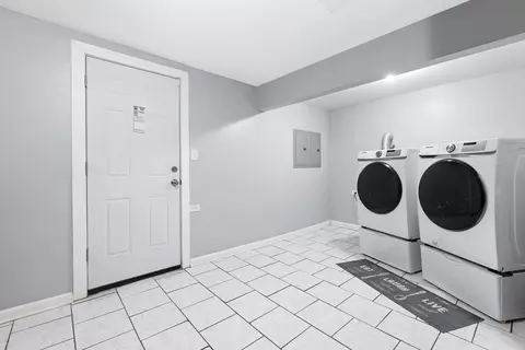6321 S Champlain Ave, Chicago, IL 60637 photo 13