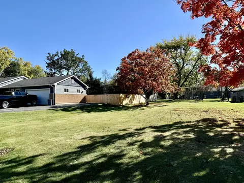 808 W Blodgett Ave, Lake Bluff, IL 60044