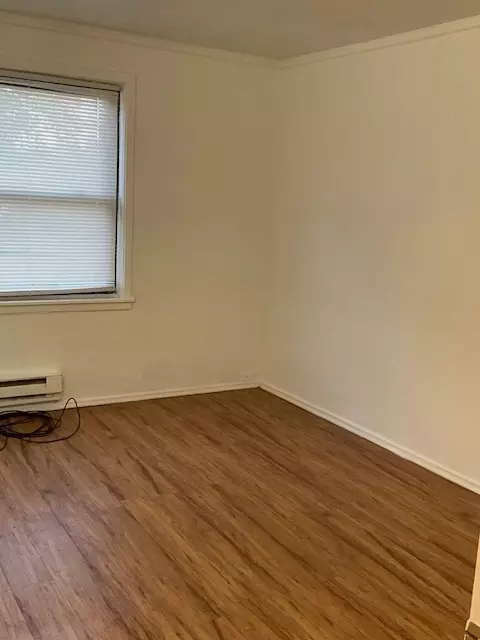 Bedroom - 638 E 69th St, Chicago, IL 60637 photo 3 of 4
