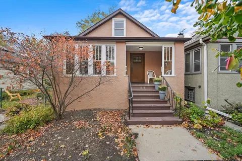 1111 Lyman Ave, Oak Park, IL 60304