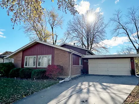 233 Gentry St, Park Forest, IL 60466