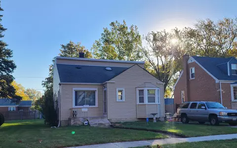 1351 Highridge Pkwy, Westchester, IL 60154