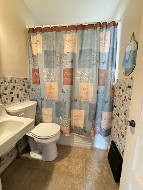 814 E 16th St, Sterling, IL 61081 photo 7